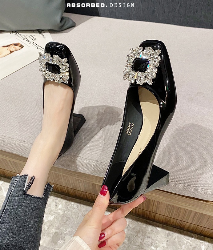 Middle-heel patent leather thick shoes for women