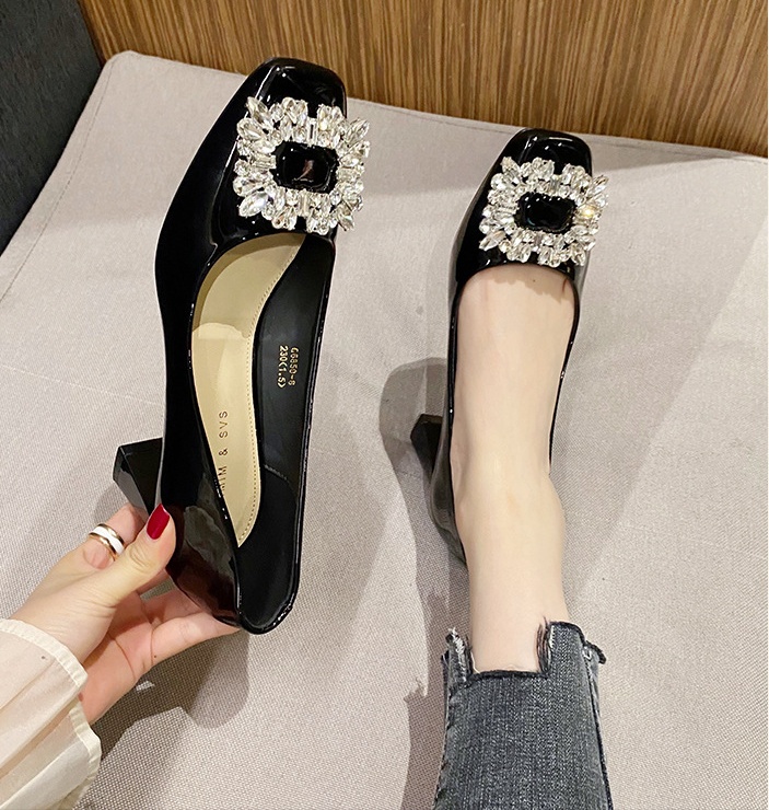 Middle-heel patent leather thick shoes for women