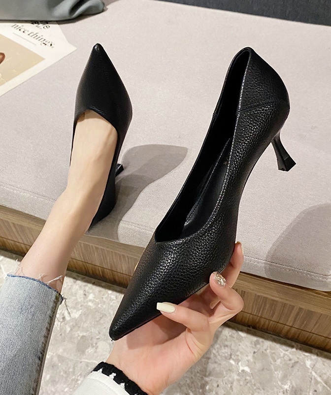 Low pointed footware France style shoes for women