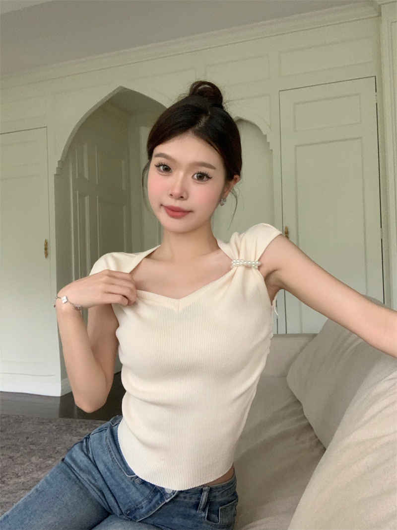Fold knitted temperament slim square collar pearl tops