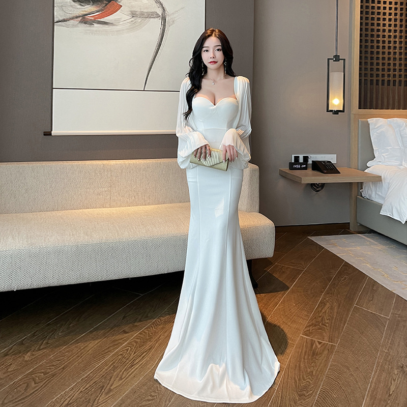 Model mopping long dress slim evening dress for women