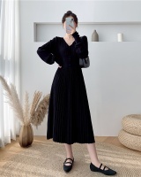 Bottoming sweater dress inside the ride dress for women