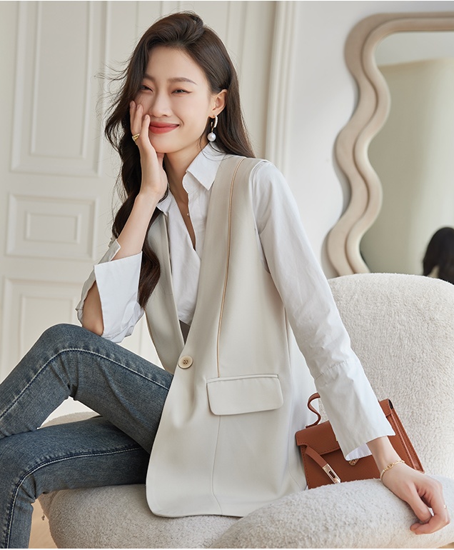 Straight beige business suit sleeveless waistcoat for women