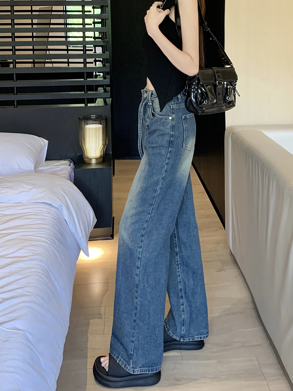 Wide leg straight pants mopping navy-blue jeans for women
