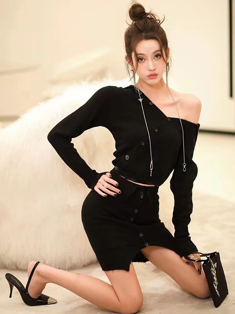 Fashion and elegant knitted skirt a set for women