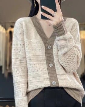Cashmere wool sweater V-neck hollow cardigan for women