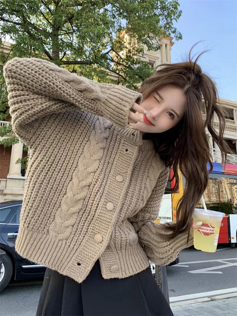 Loose autumn and winter sweater long sleeve tops