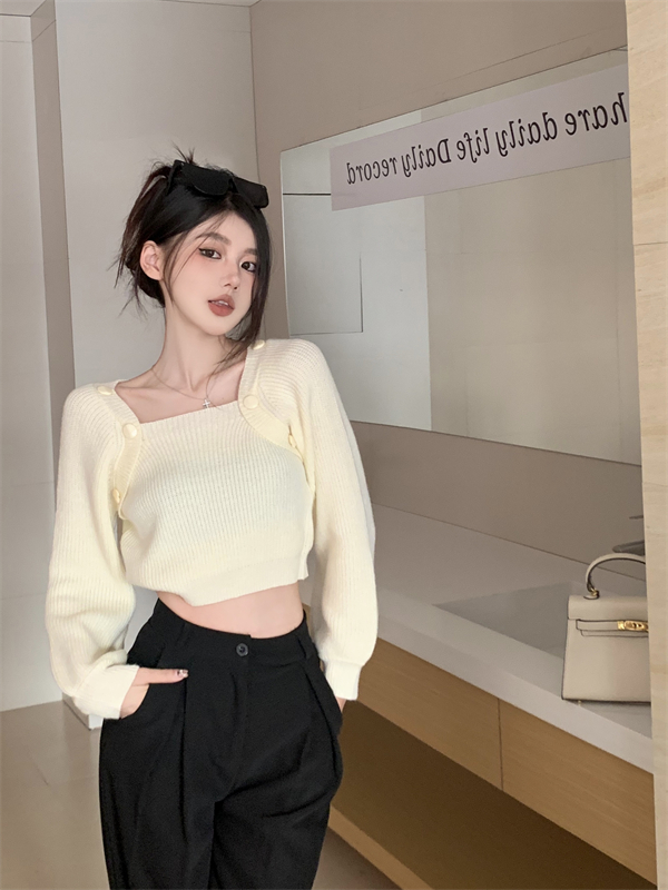 Retro slim sweater pullover short bottoming shirt