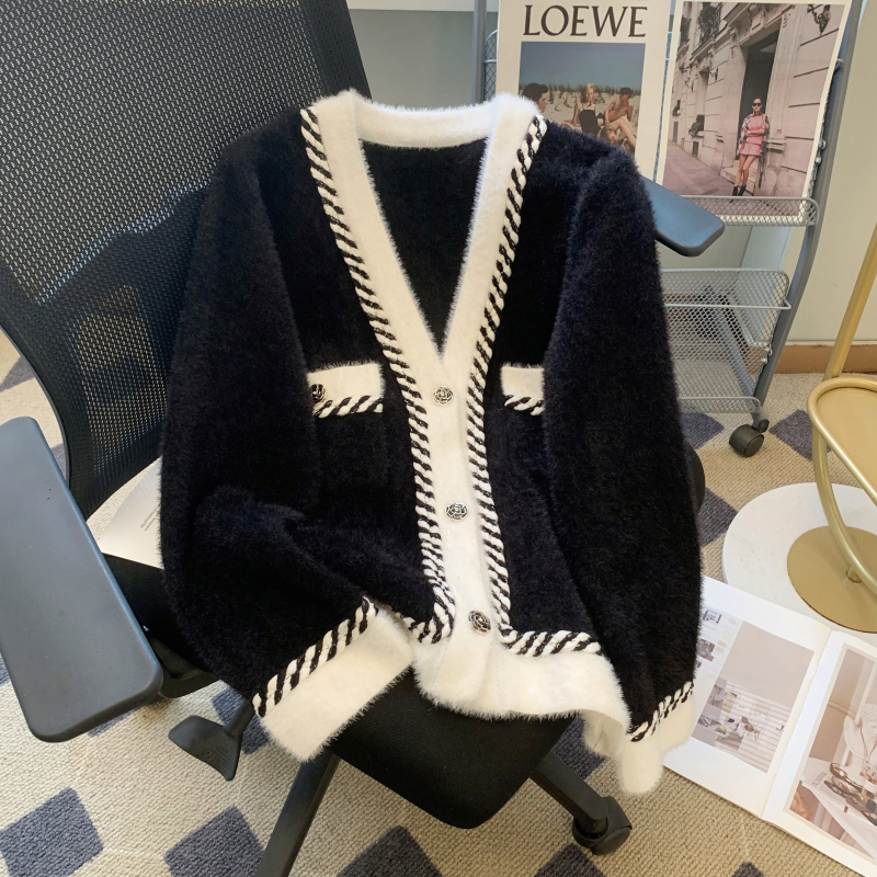 Fashion and elegant sweater cardigan for women