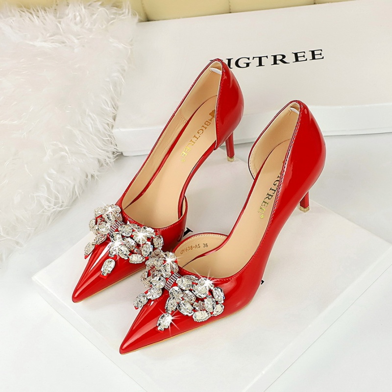 Banquet low European style shoes for women