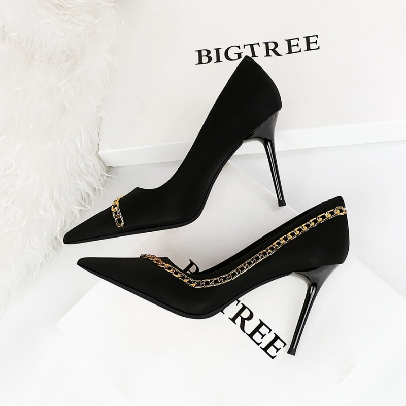 Pointed high-heeled sexy chain slim European style shoes
