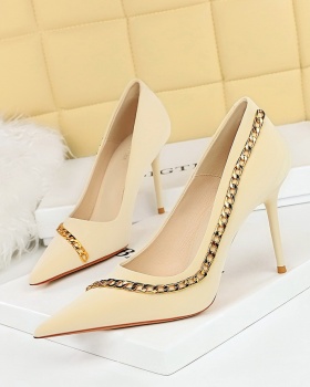 Pointed high-heeled sexy chain slim European style shoes
