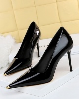Slim glossy shoes European style high-heeled shoes