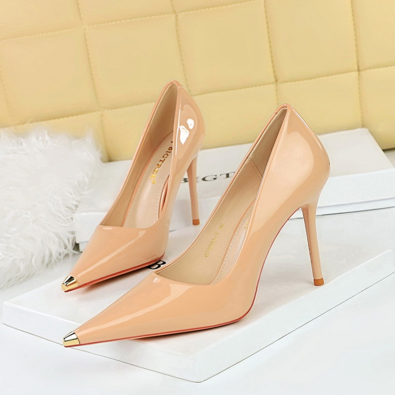Slim glossy shoes European style high-heeled shoes