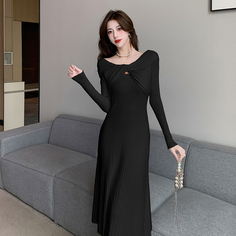 Flat shoulder slim knitted dress simple lazy long dress