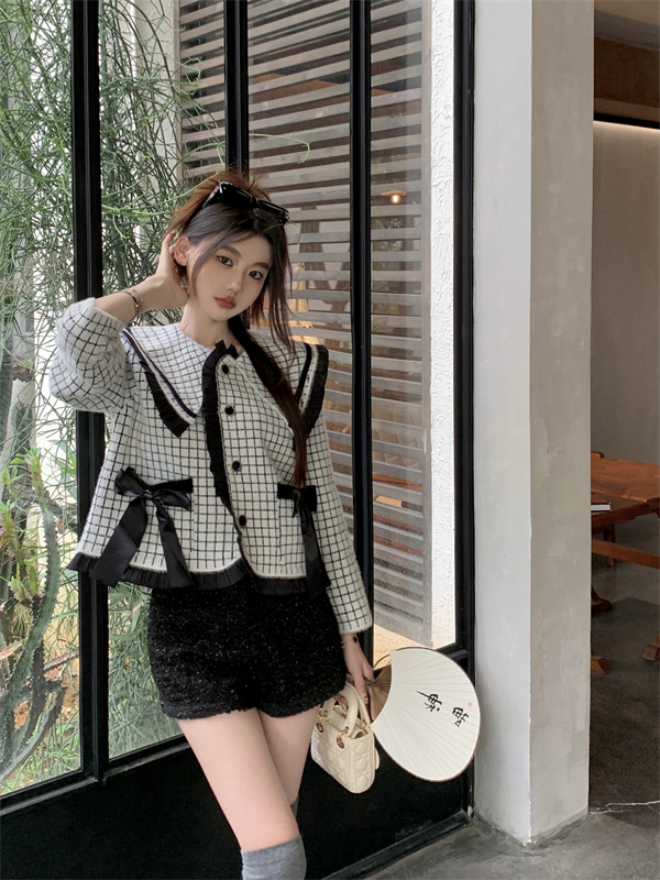 Fashion and elegant coat autumn and winter sweater