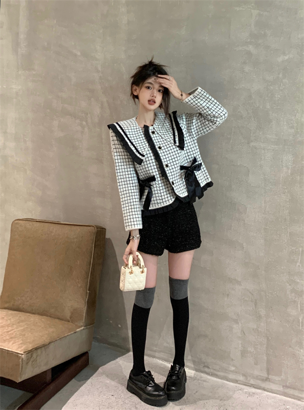 Fashion and elegant coat autumn and winter sweater