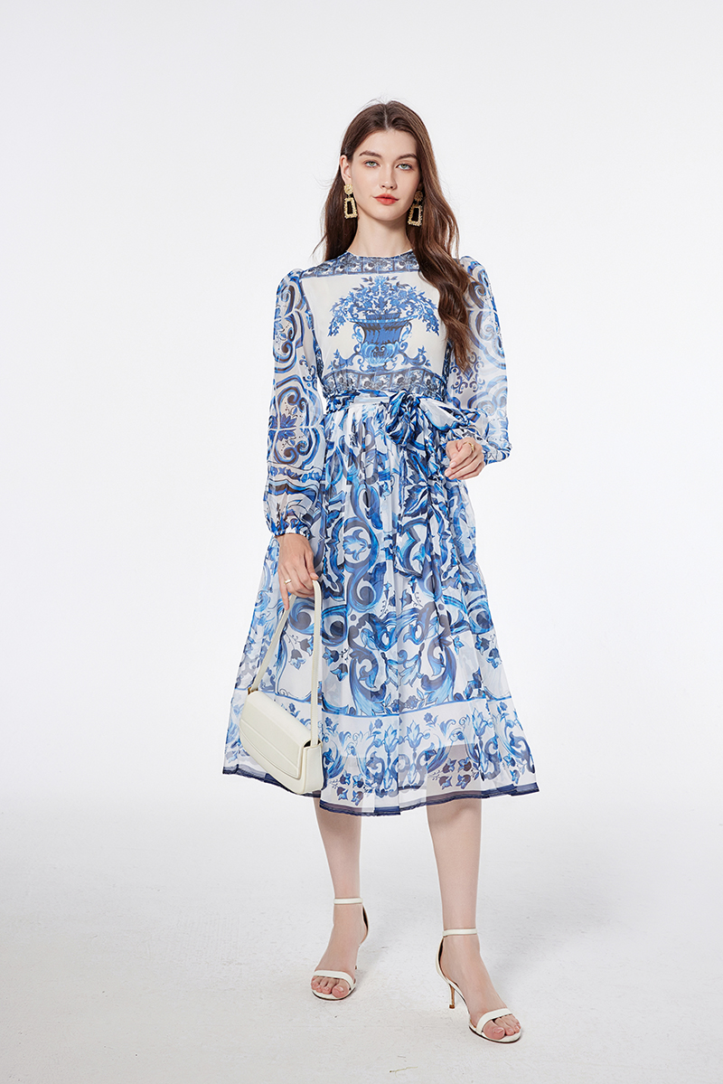 Light blue and white porcelain pinched waist thin frenum dress