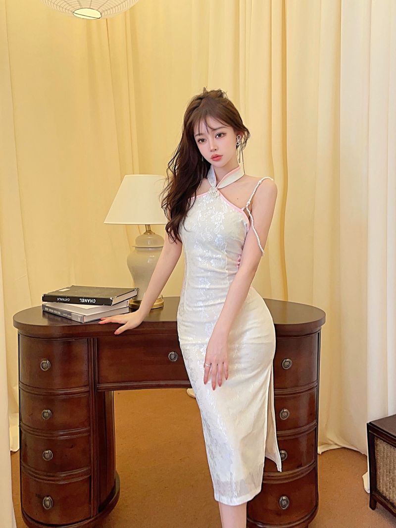 Retro sleeveless dress halter cheongsam