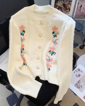 Pearl buckle embroidery cardigan flowers sweater