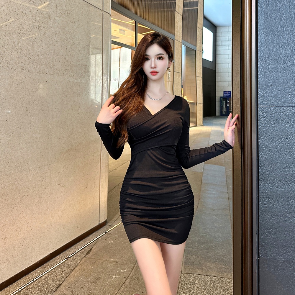 Autumn and winter V-neck sexy package hip dress