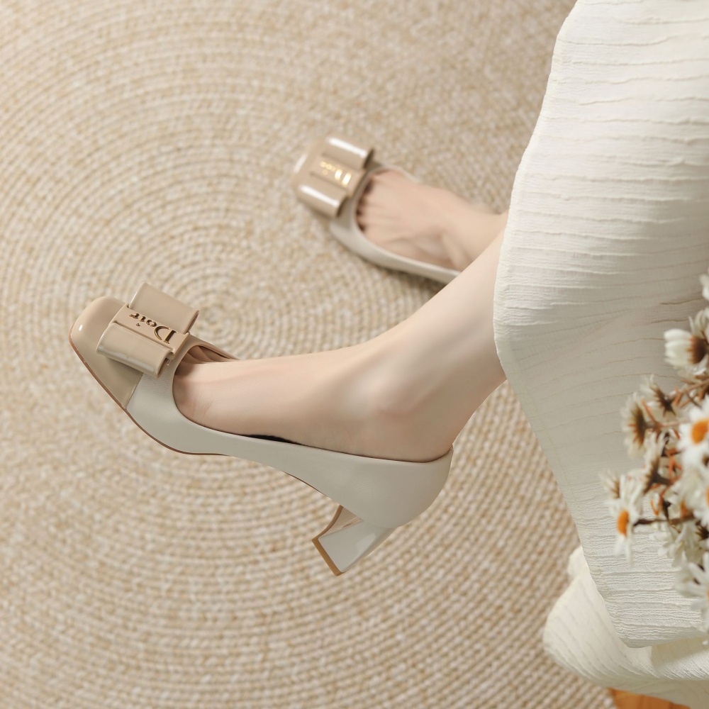 Light luxury cozy sheepskin France style shoes for women