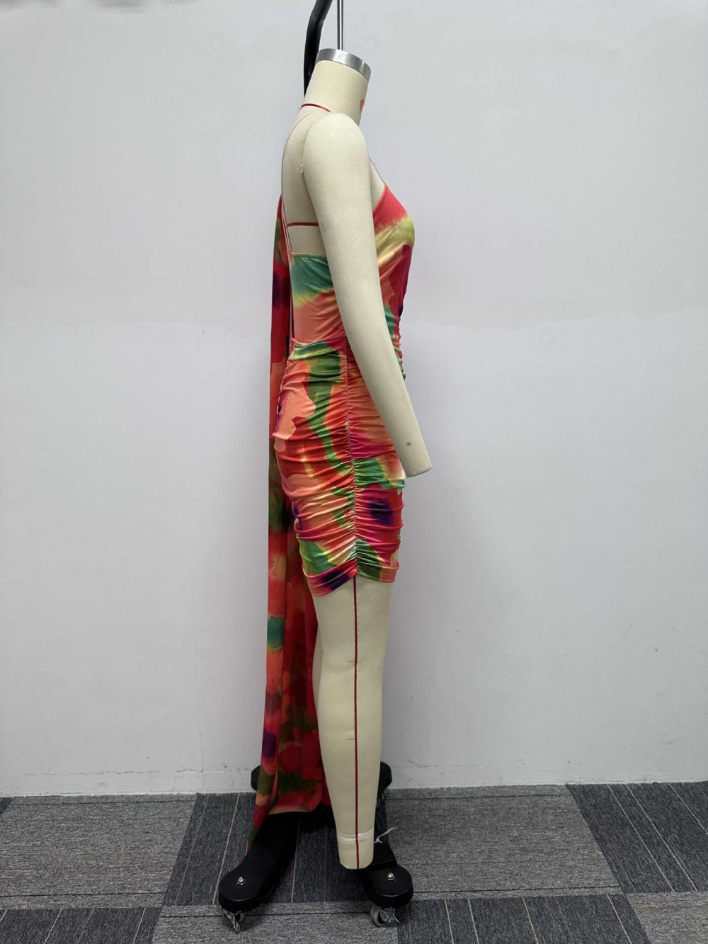 Irregular sloping shoulder dress package hip sexy shawl