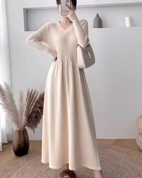 Knitted bottoming overcoat V-neck long dress for women