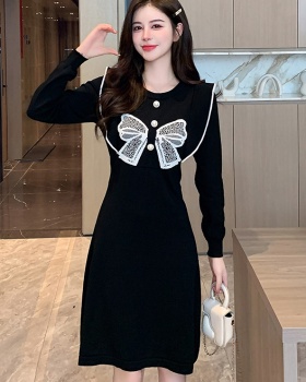 Wood ear round neck black bow knitted loose dress