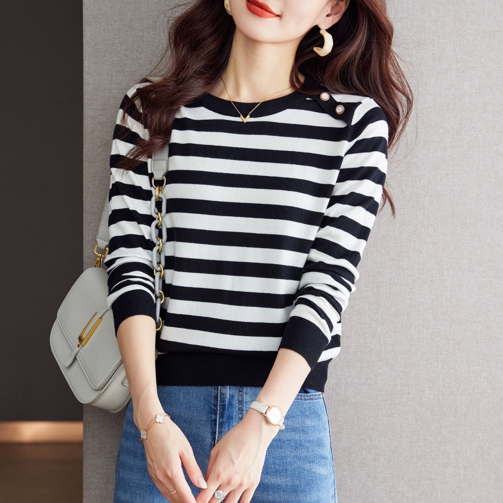 Round neck loose tops autumn sweater for women