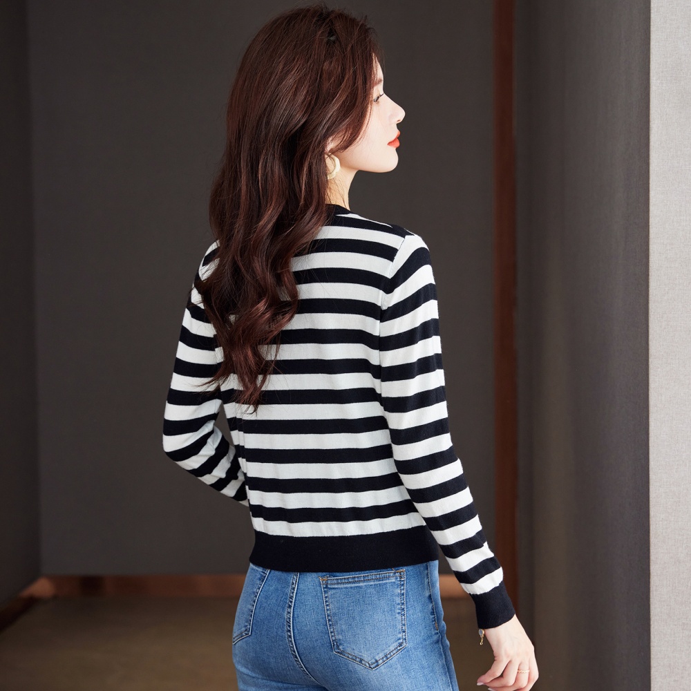 Round neck loose tops autumn sweater for women