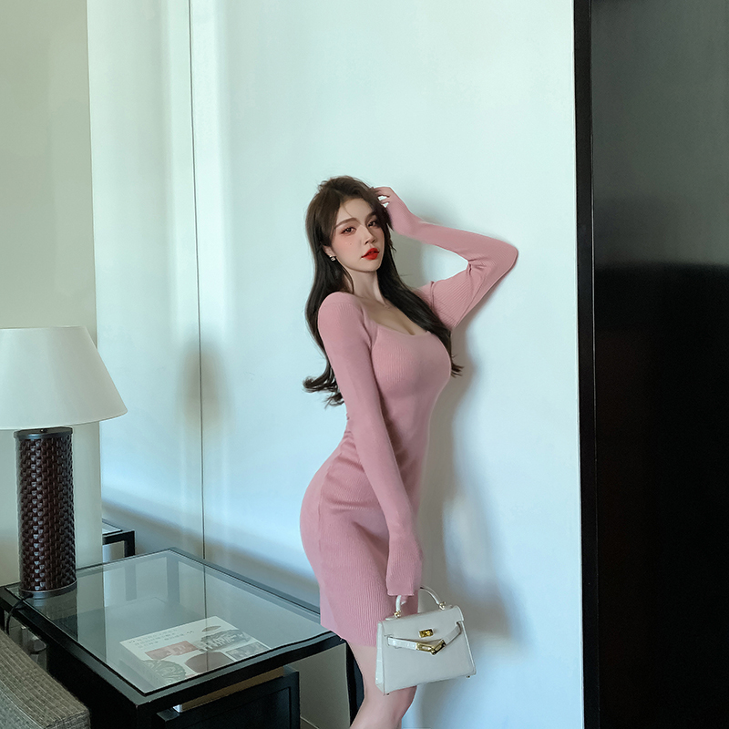 Long sleeve bottoming clavicle square collar dress