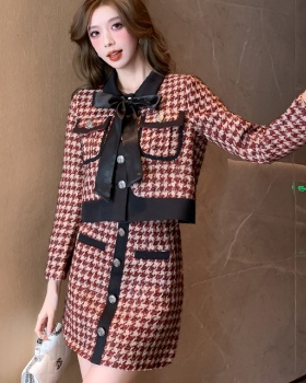 Houndstooth ladies skirt fashion and elegant woolen coat a set