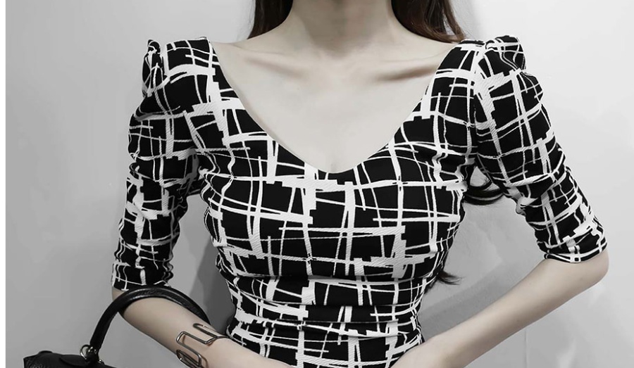 Package hip pattern dress geometry T-back for women