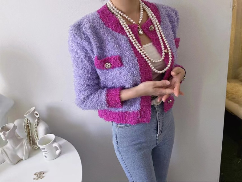 Round neck fashion and elegant sweater mixed colors coat