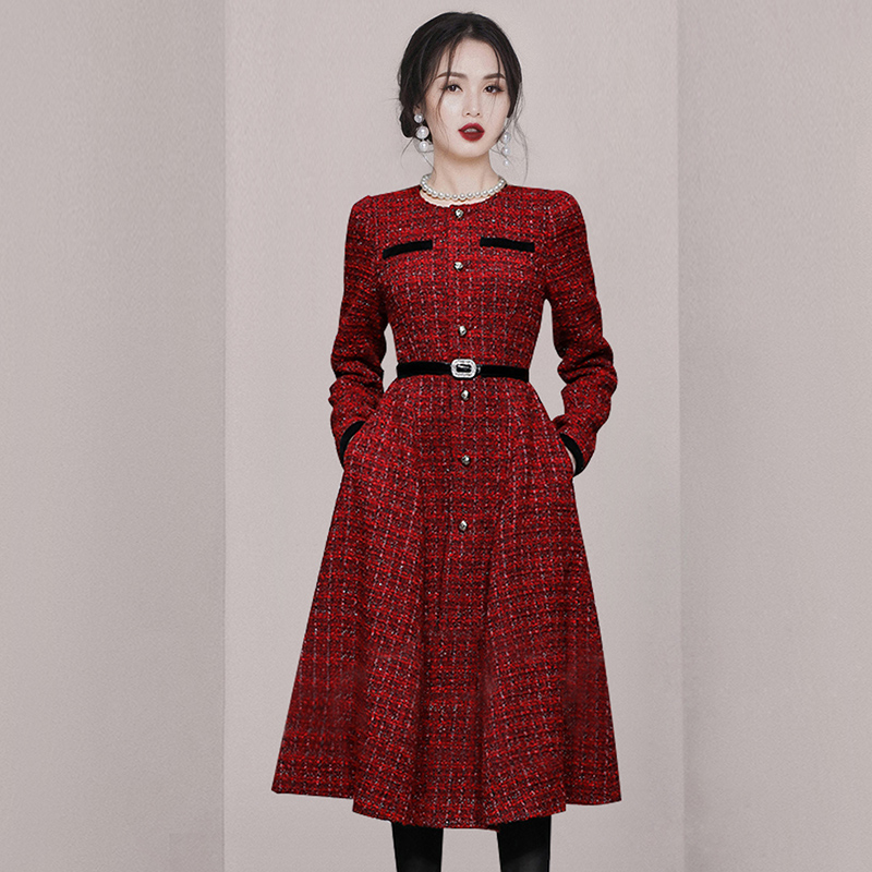 Wine-red fashion and elegant coat big skirt dress