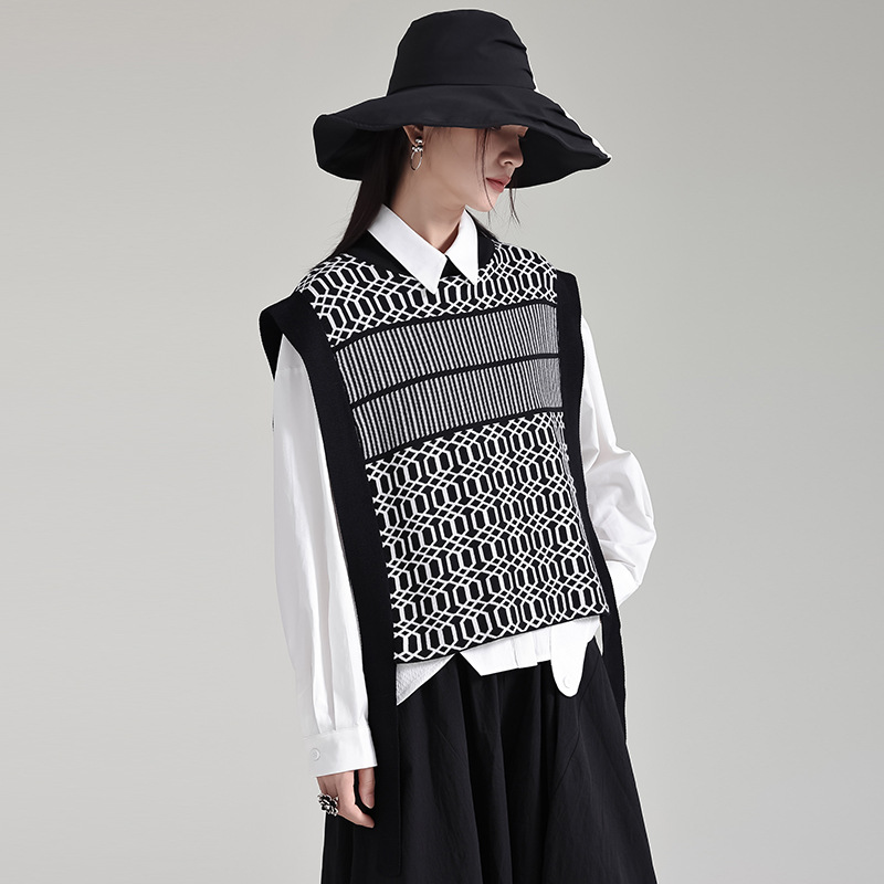 Niche autumn and winter tops knitted retro waistcoat