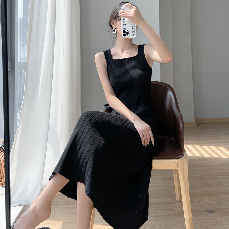 Black dress bottoming sleeveless dress for women