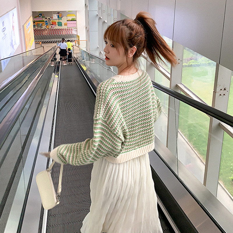Japanese style wears outside short sweater for women