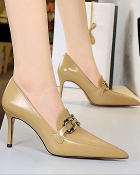 Metal belt buckle European style pointed shoes
