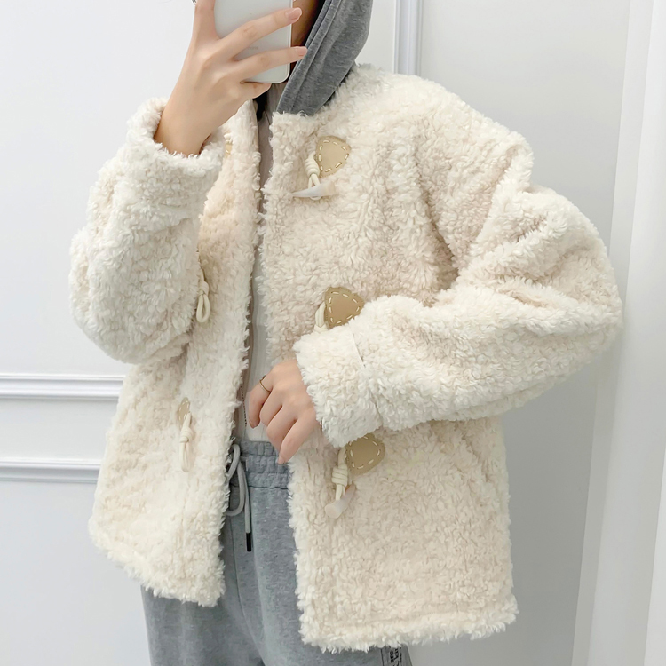 Thick short coat fashion and elegant lamb fur tops for women
