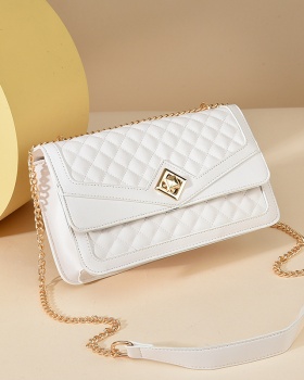 Gift fashion and elegant messenger fashion chain bag