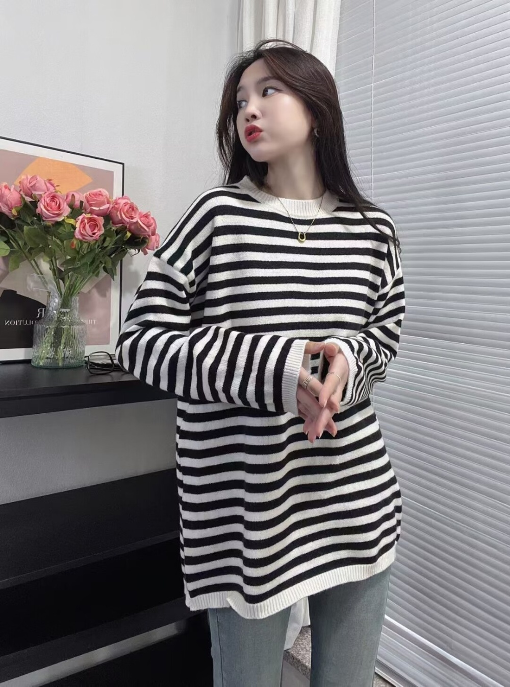 Loose lazy wears outside sweater black-white knitted tops