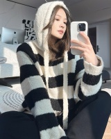 Loose large yard sweater blending coat for women