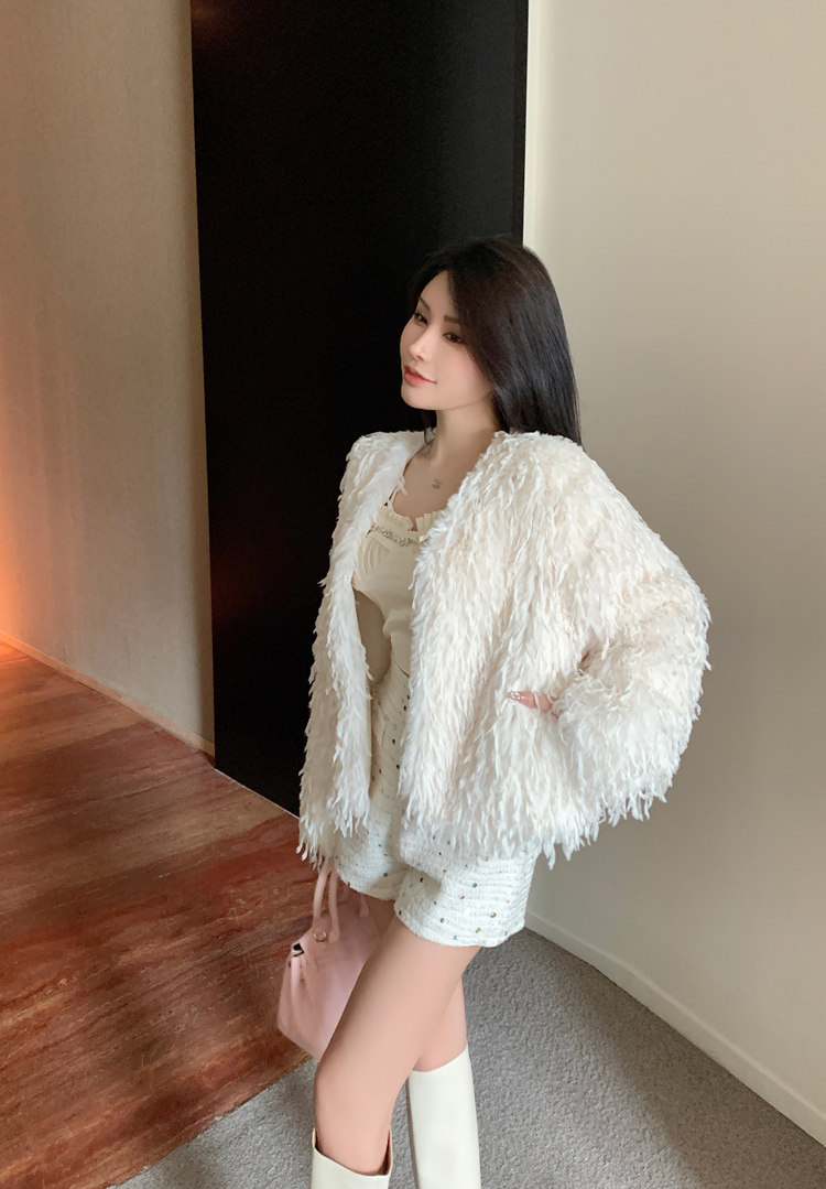 Light luxury feather coat winter short fur coat for women
