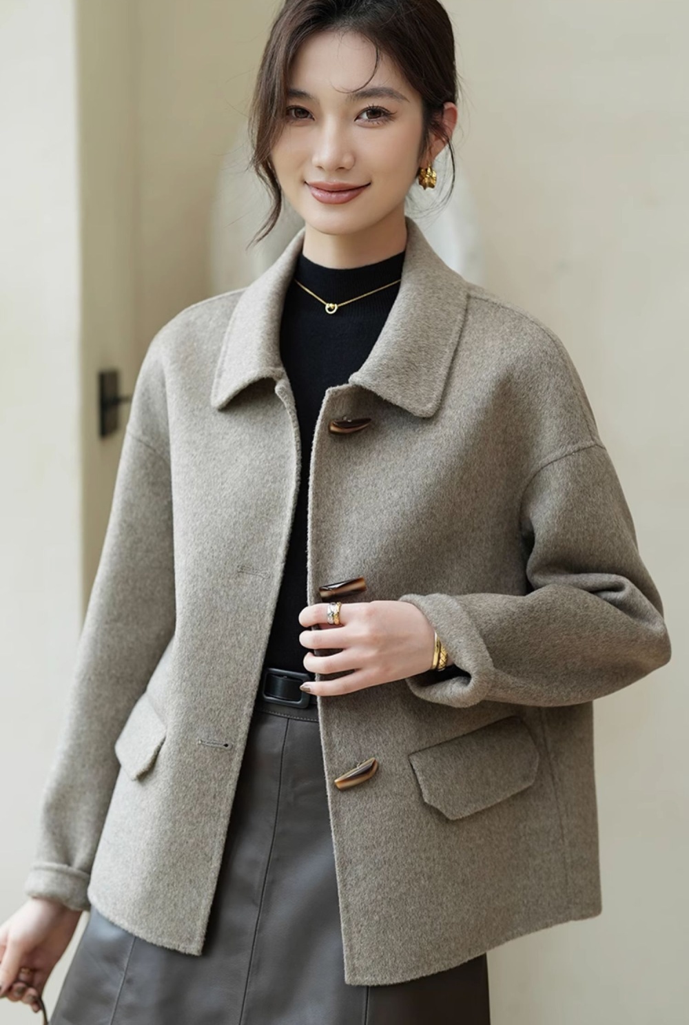 Woolen horn buckle woolen coat short overcoat for women