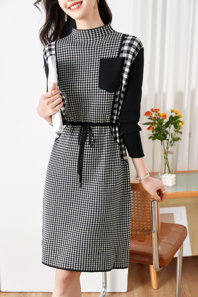 Autumn and winter long sleeve overcoat knitted sweater dress