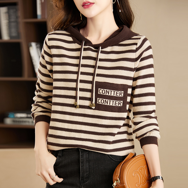 Long sleeve sweater inside the ride tops for women