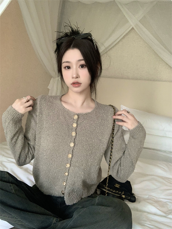 Autumn and winter lazy bottoming shirt knitted cardigan