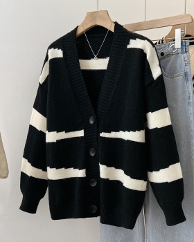 Stripe autumn coat black lazy sweater